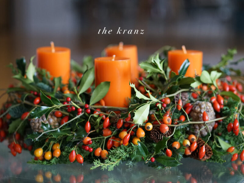 The festive wreaths is a must for your holidays