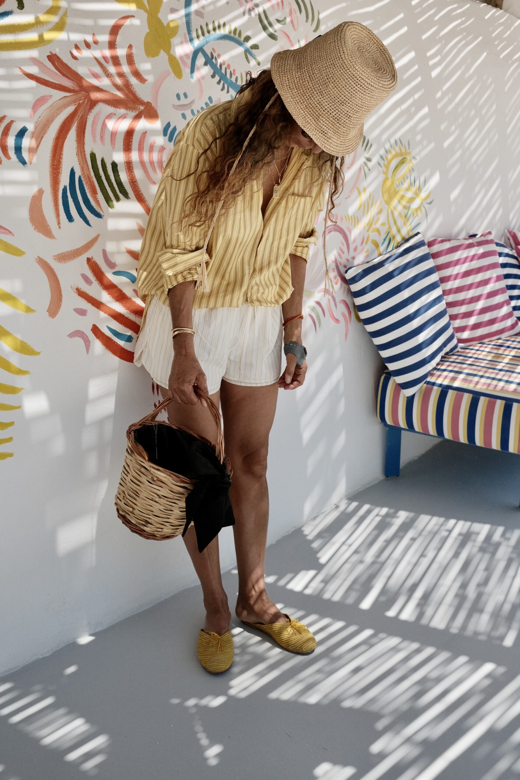 Island style Antiparos striped shirt straw hat
