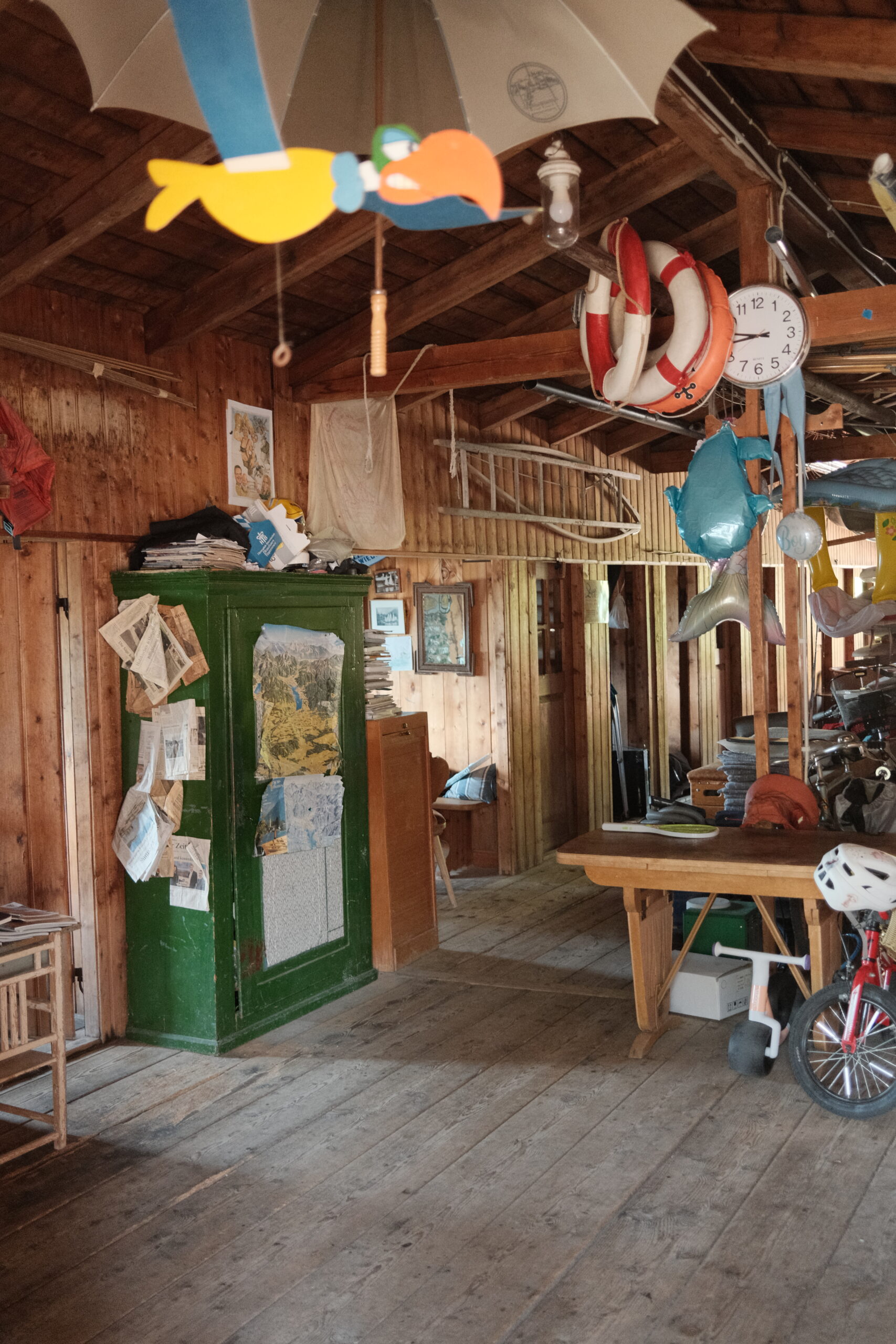 Inside the boathouse at Bootsverleih Reiffenstuel
