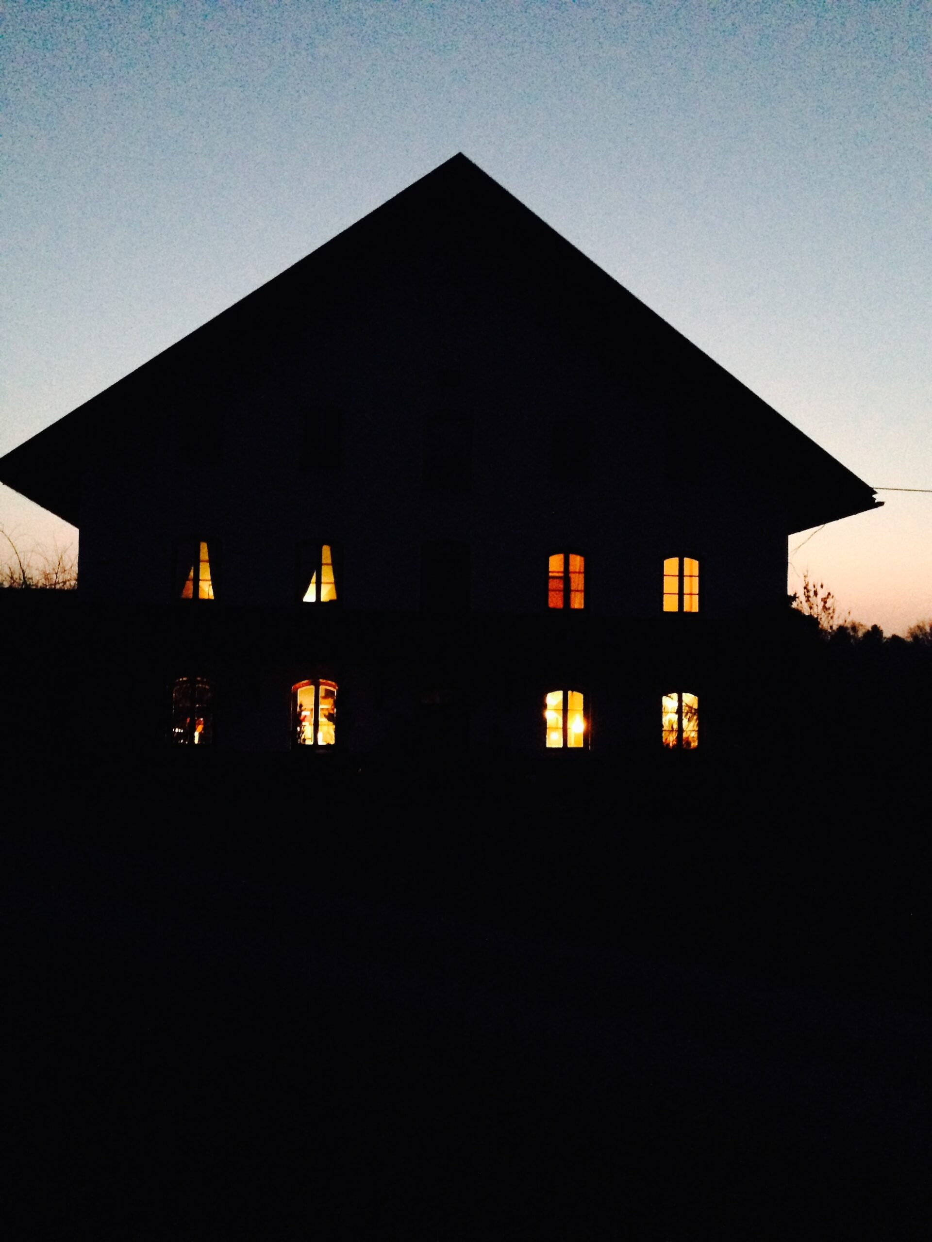 Gut Lichtenau at dusk in Obere Wies