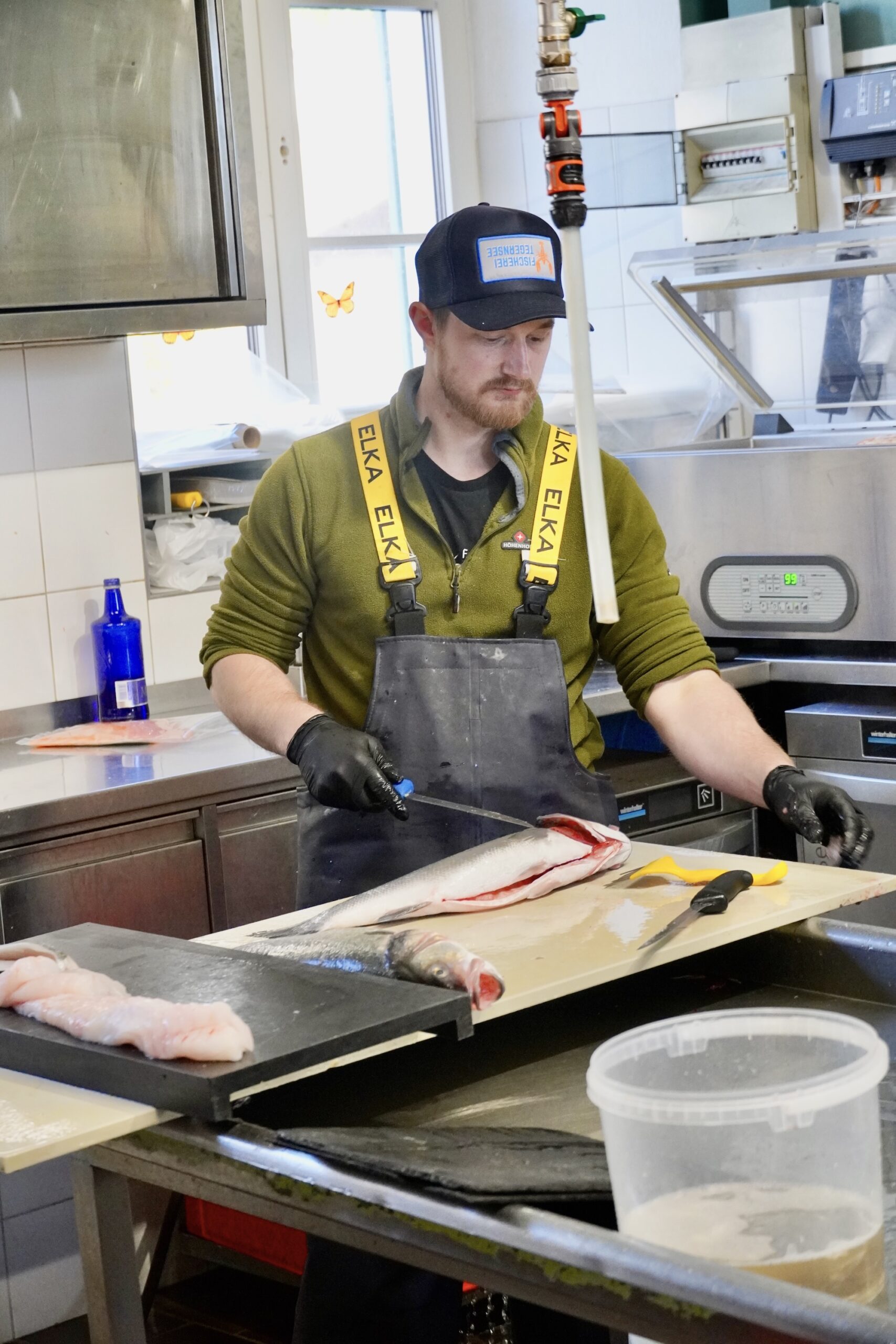 Filleting trout at Fischerei Tegernsee