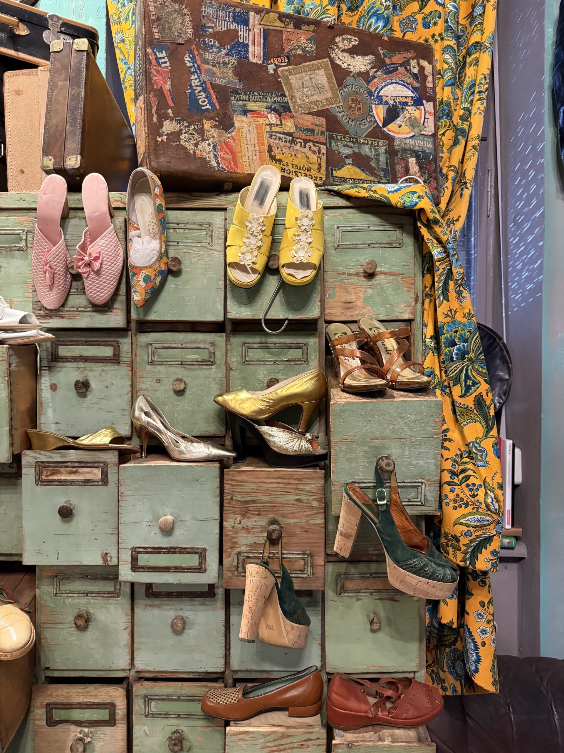 Styled outfit with vintage pieces from Alva Morgaine in Munich